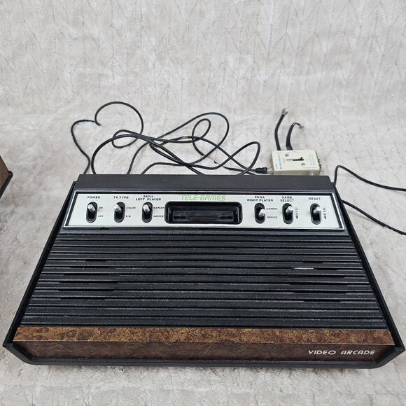 Vintage Tele Games Gaming System 13 Games 3 Controller Style Case Atari Untested - Picture 9 of 16